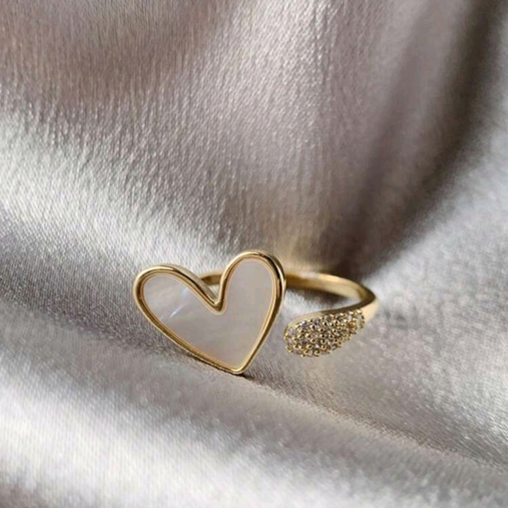 Elegant Gold Heart Ring with Crystal Accents